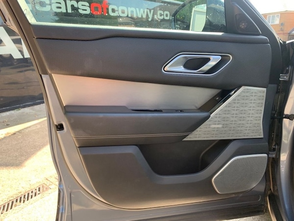 Used Land Rover Range Rover Velar 2017 for sale - 75565170: Photo 25