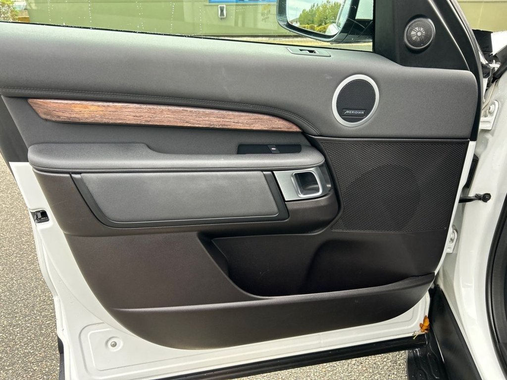 Used Land Rover Discovery 2017 for sale - 76453929: Photo 27