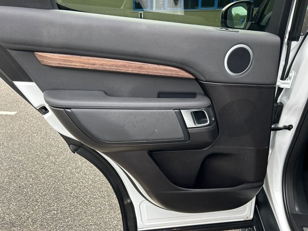 Used Land Rover Discovery 2017 for sale - 76453929: Photo 28