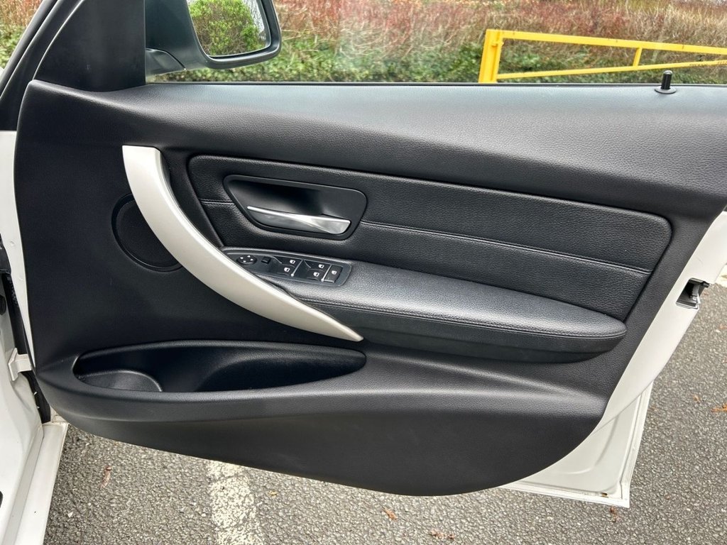 Used BMW 3 Series 2017 for sale - 77919935: Photo 24