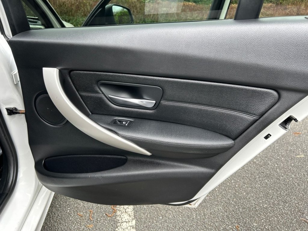 Used BMW 3 Series 2017 for sale - 77919935: Photo 25