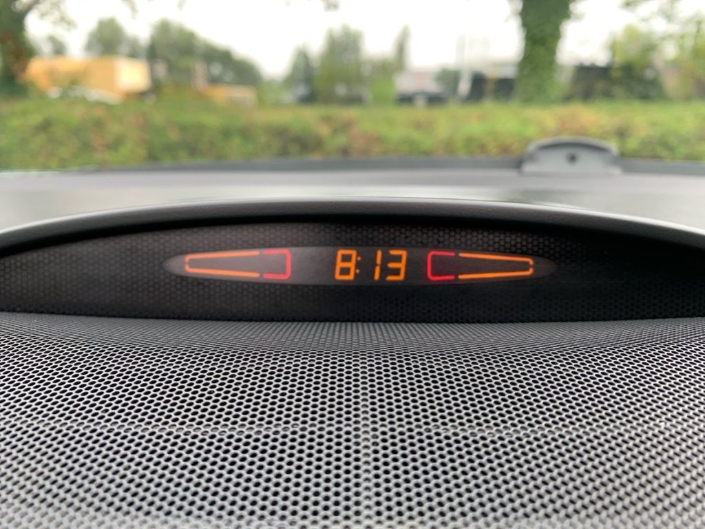 Used Mercedes-Benz SL 2009 for sale - 77668810: Photo 25