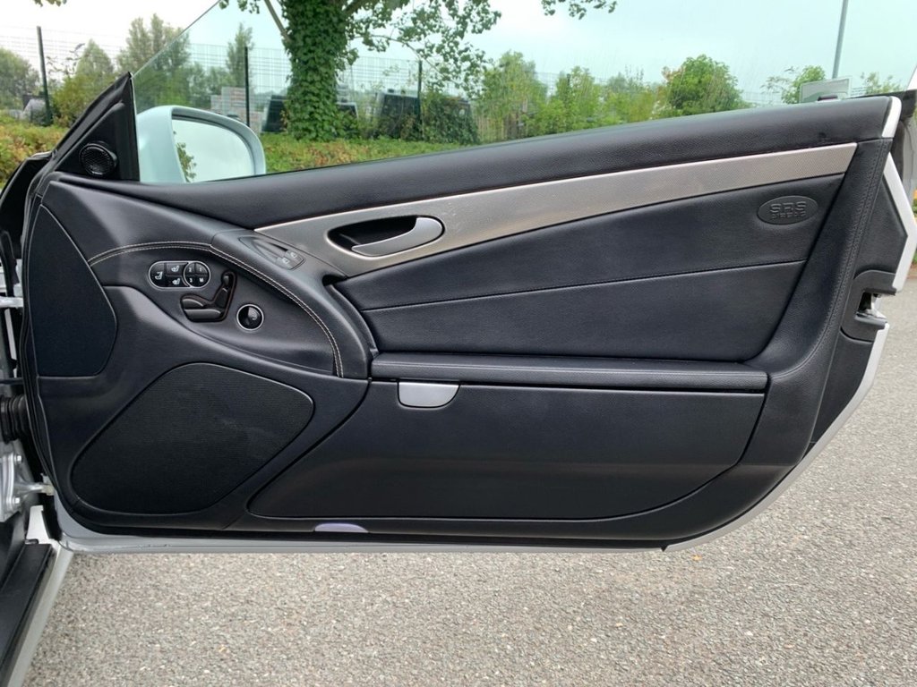 Used Mercedes-Benz SL 2009 for sale - 77668810: Photo 26