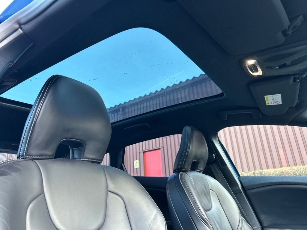 Used Volvo V40 2018 for sale - 77089037: Photo 25