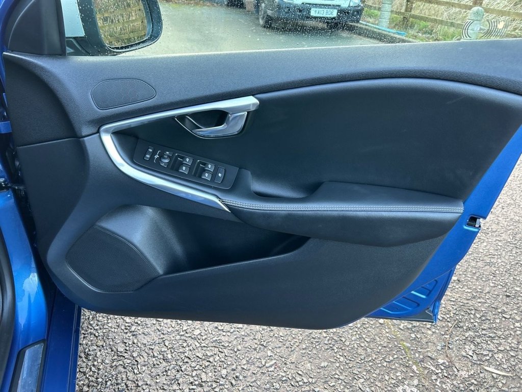 Used Volvo V40 2018 for sale - 77089037: Photo 26