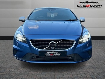 Used Volvo V40 2018 for sale - 77089037: Photo