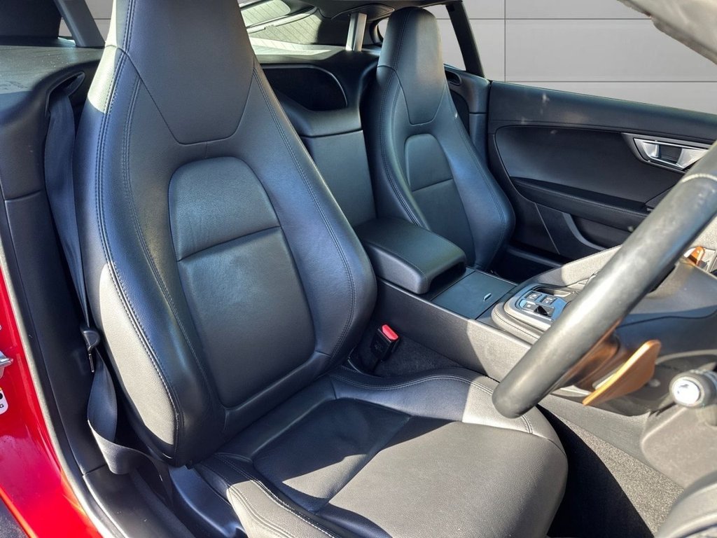 Used Jaguar F-Type 2016 for sale - 76559361: Photo 10