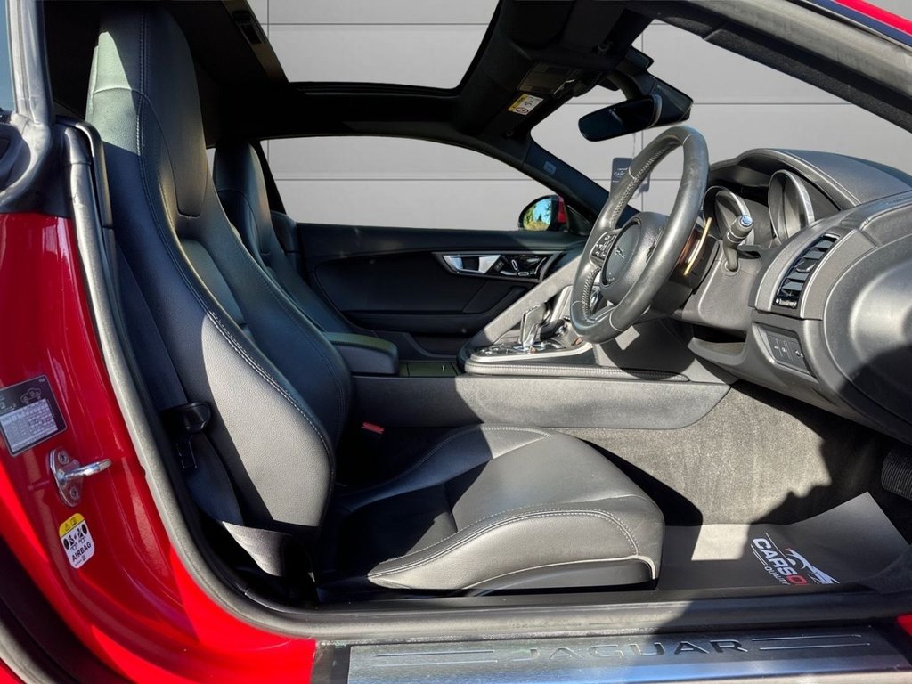 Used Jaguar F-Type 2016 for sale - 76559361: Photo 11