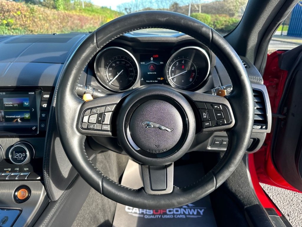 Used Jaguar F-Type 2016 for sale - 76559361: Photo 17