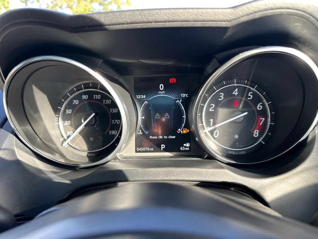 Used Jaguar F-Type 2016 for sale - 76559361: Photo 18