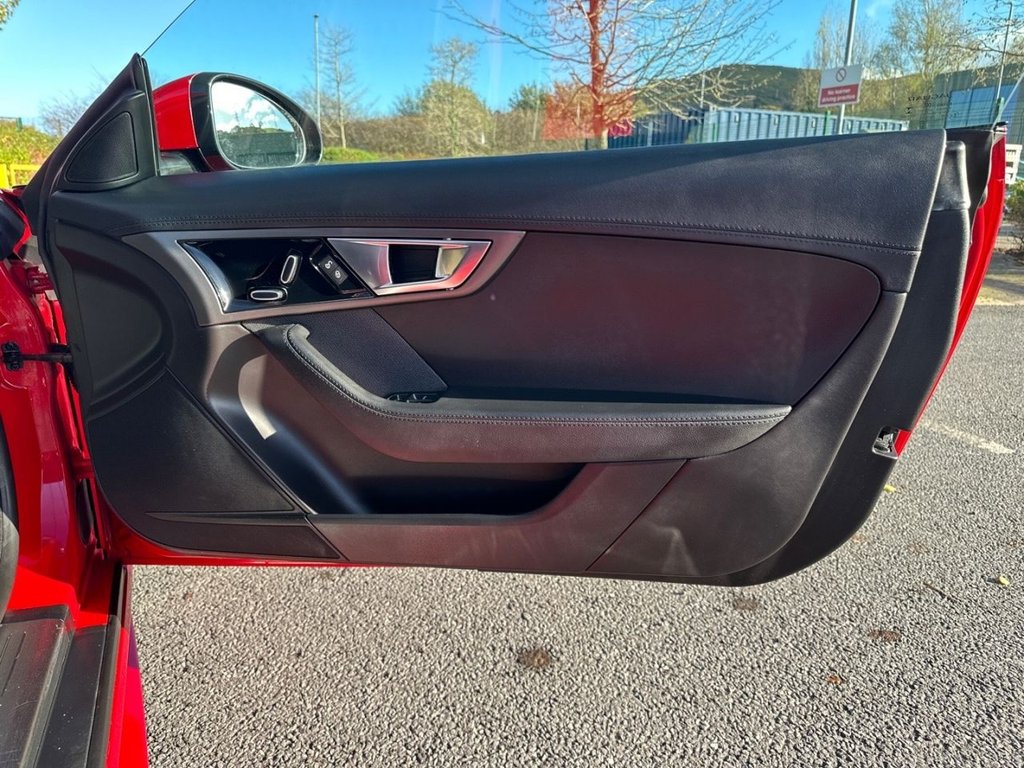 Used Jaguar F-Type 2016 for sale - 76559361: Photo 23