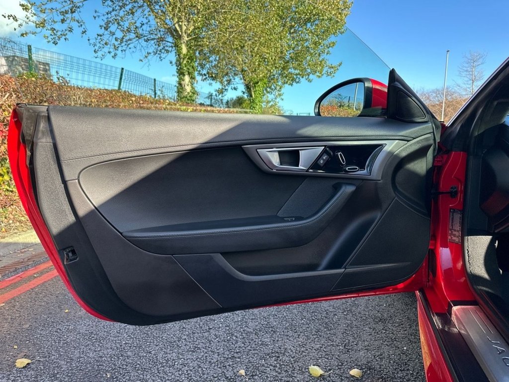 Used Jaguar F-Type 2016 for sale - 76559361: Photo 24