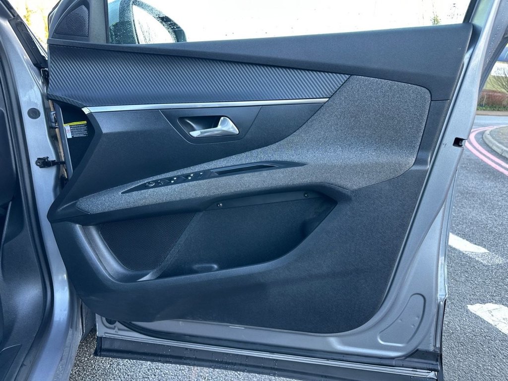 Used Peugeot 3008 2017 for sale - 77065240: Photo 24