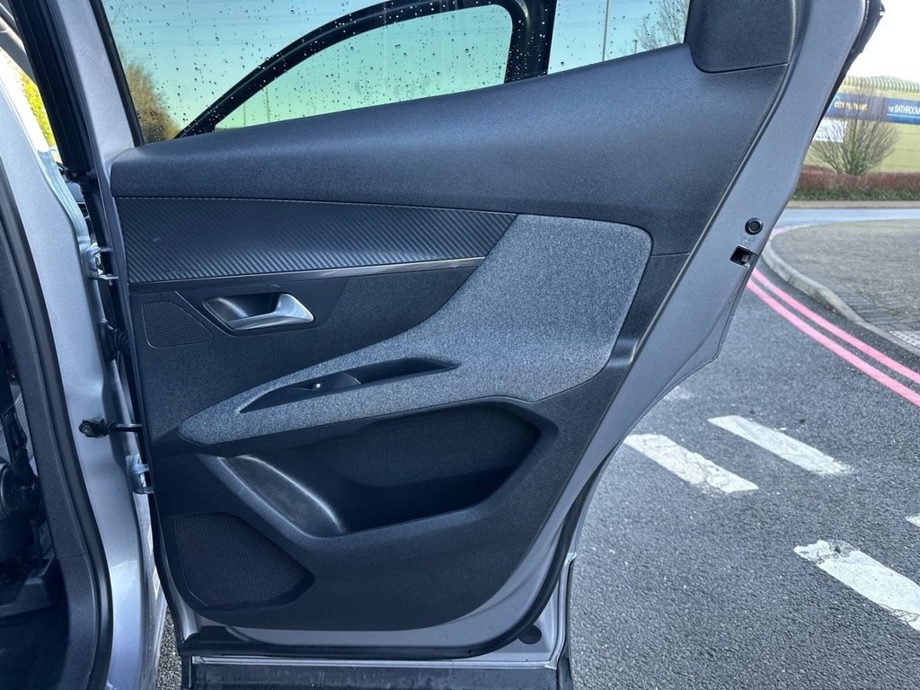 Used Peugeot 3008 2017 for sale - 77065240: Photo 25