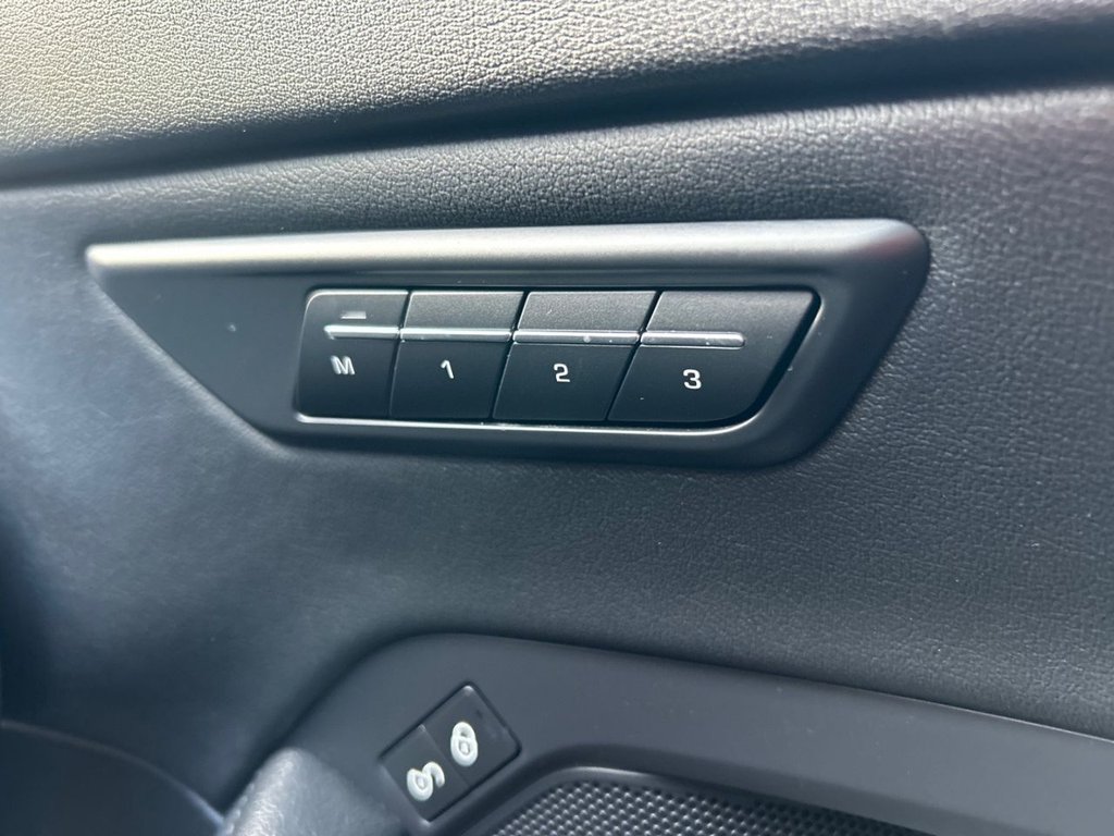 Used Jaguar E-Pace 2018 for sale - 76900392: Photo 30