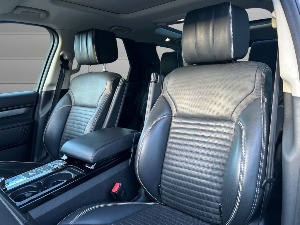 Used Land Rover Discovery 2017 for sale - 76900539: Photo 13