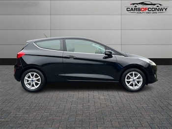 Used Ford Fiesta 2017 for sale - 77049090: Photo