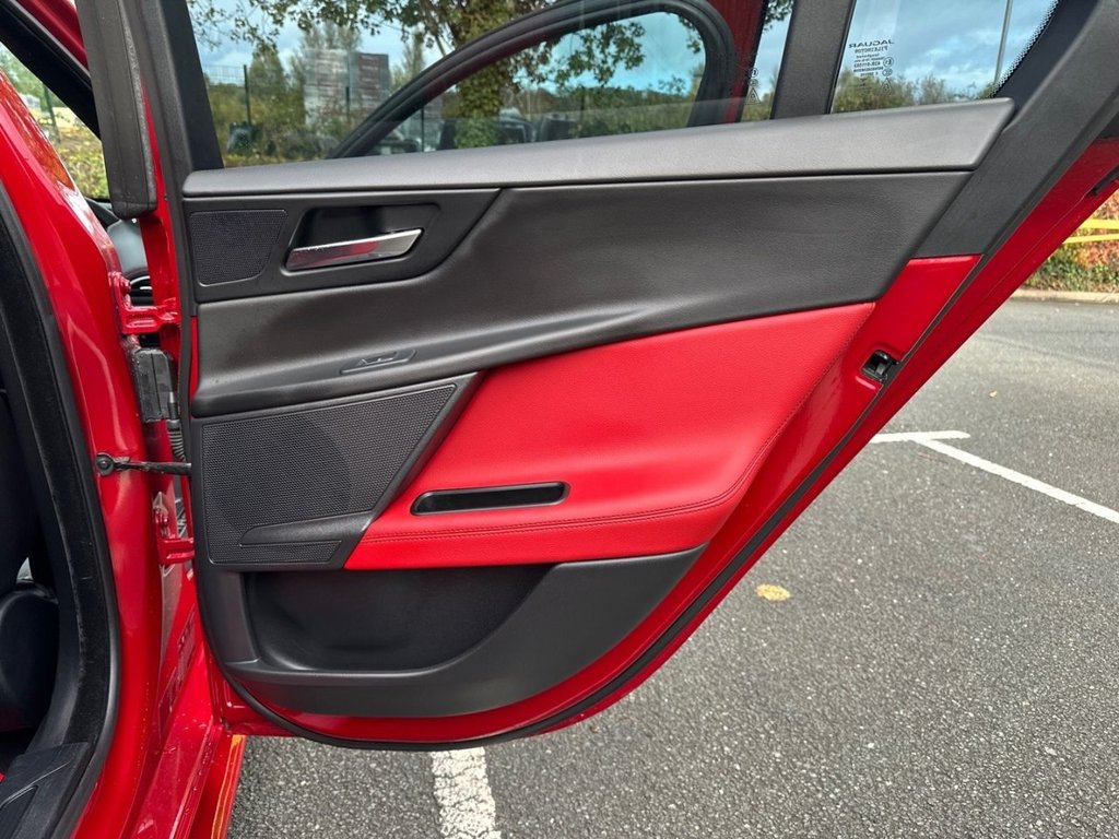 Used Jaguar XE 2015 for sale - 76454166: Photo 25