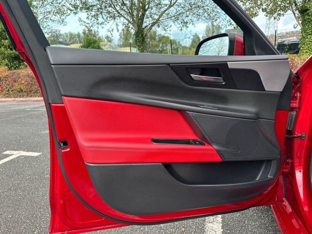 Used Jaguar XE 2015 for sale - 76454166: Photo 26