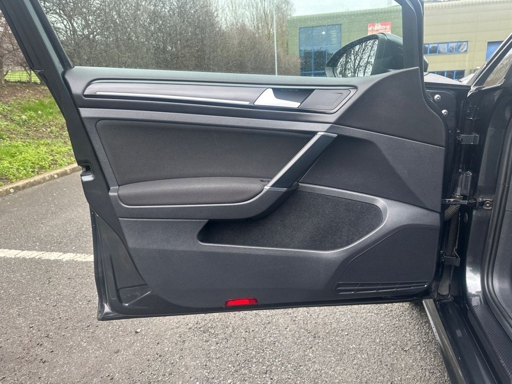 Used Volkswagen Golf 2016 for sale - 77397296: Photo 25