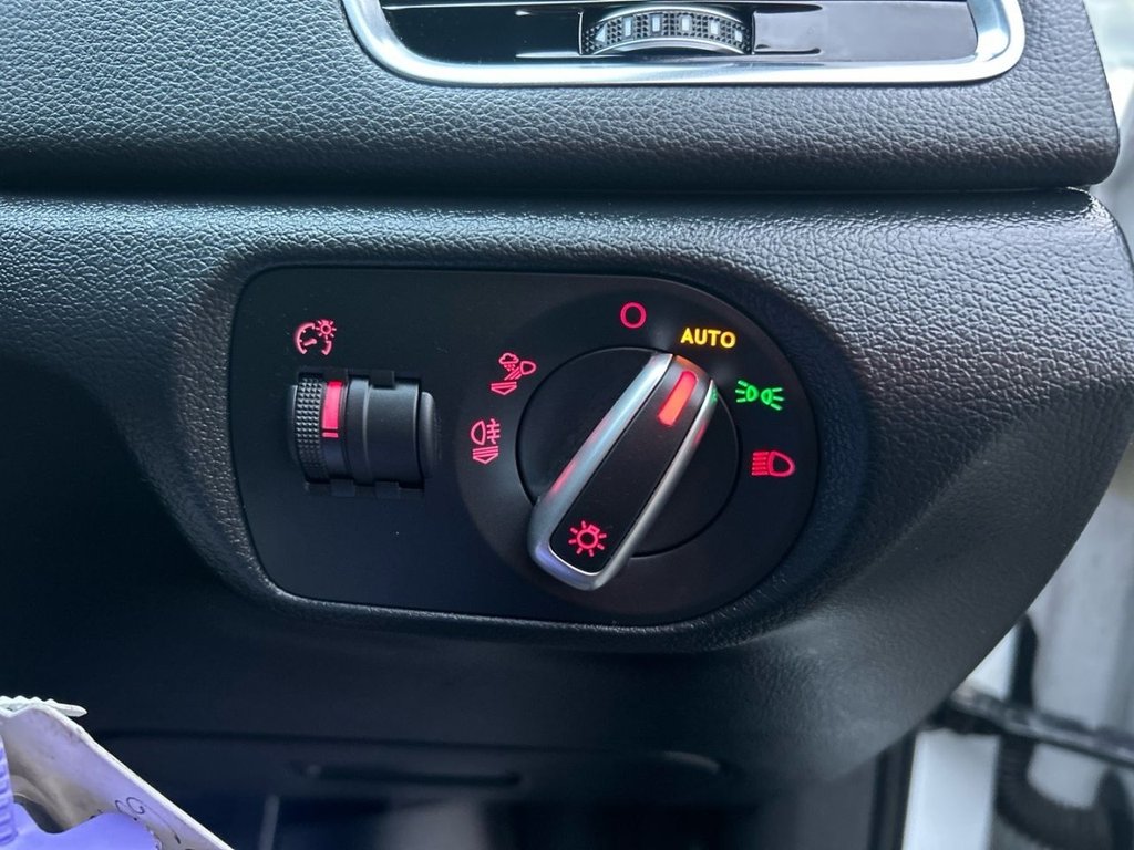 Used Audi Q3 2015 for sale - 76966303: Photo 24