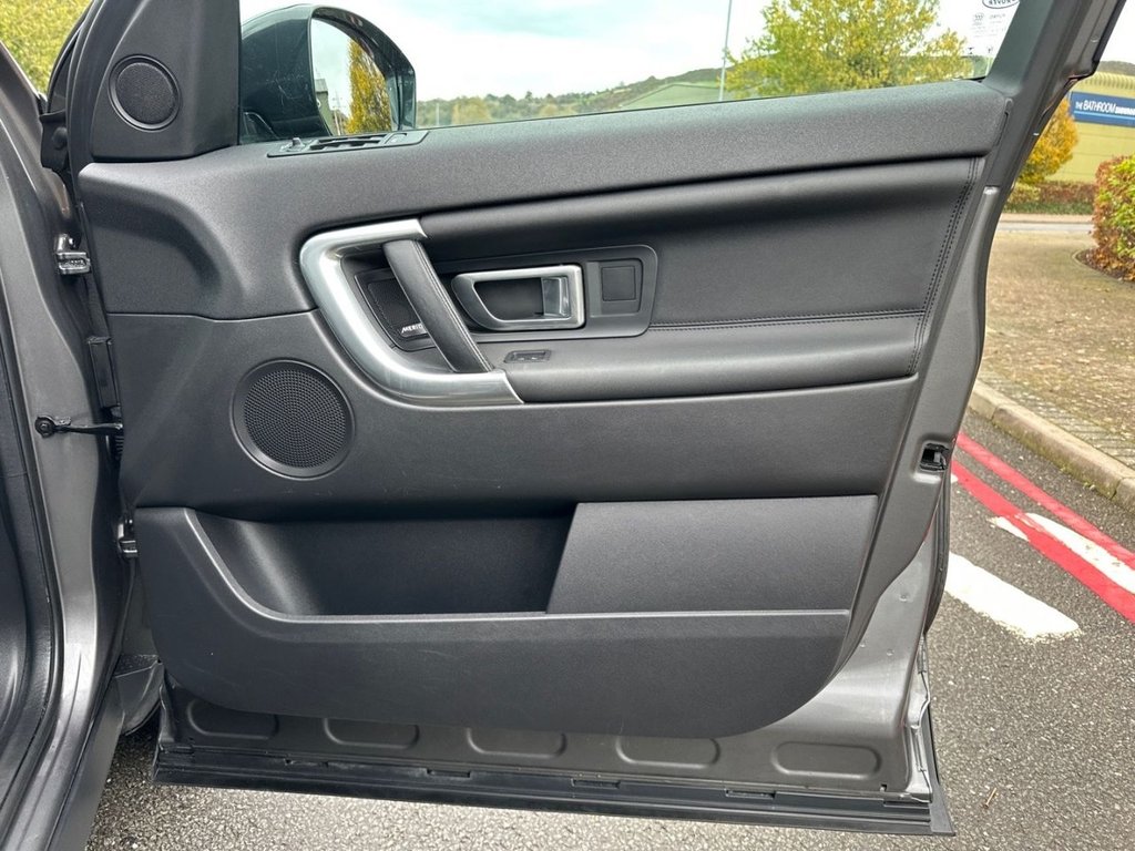 Used Land Rover Discovery Sport 2016 for sale - 76527110: Photo 24