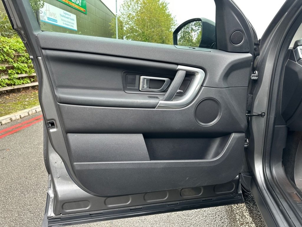 Used Land Rover Discovery Sport 2016 for sale - 76527110: Photo 26