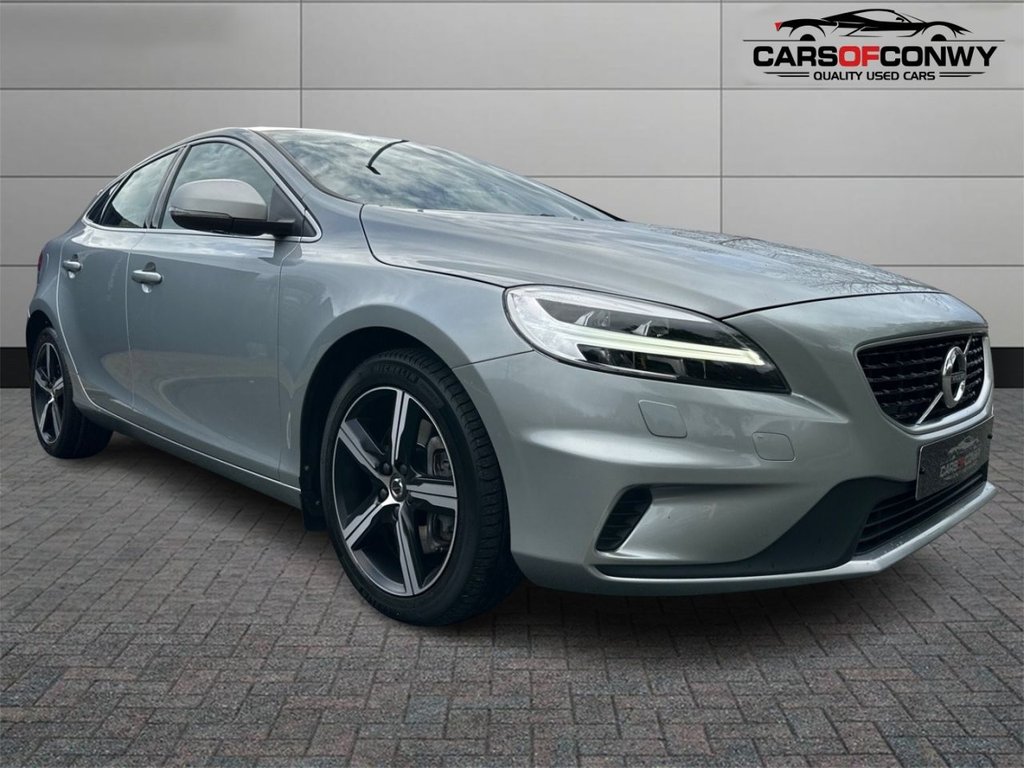 Used Volvo V40 2017 for sale - 76604546: Photo 1