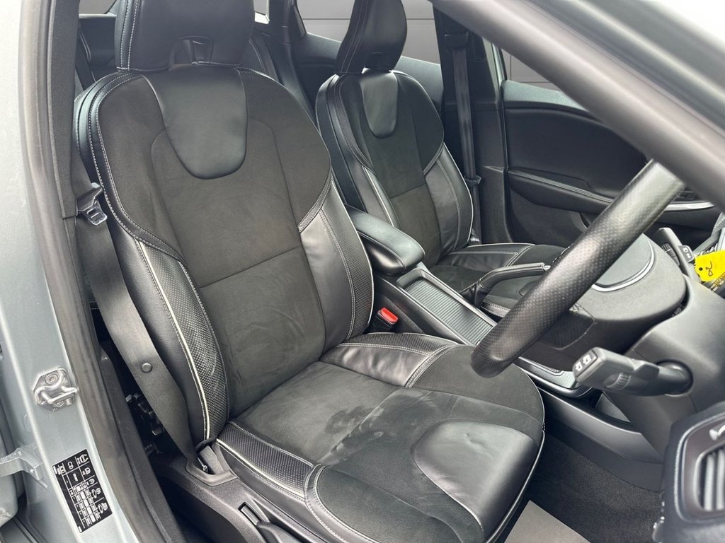 Used Volvo V40 2017 for sale - 76604546: Photo 10