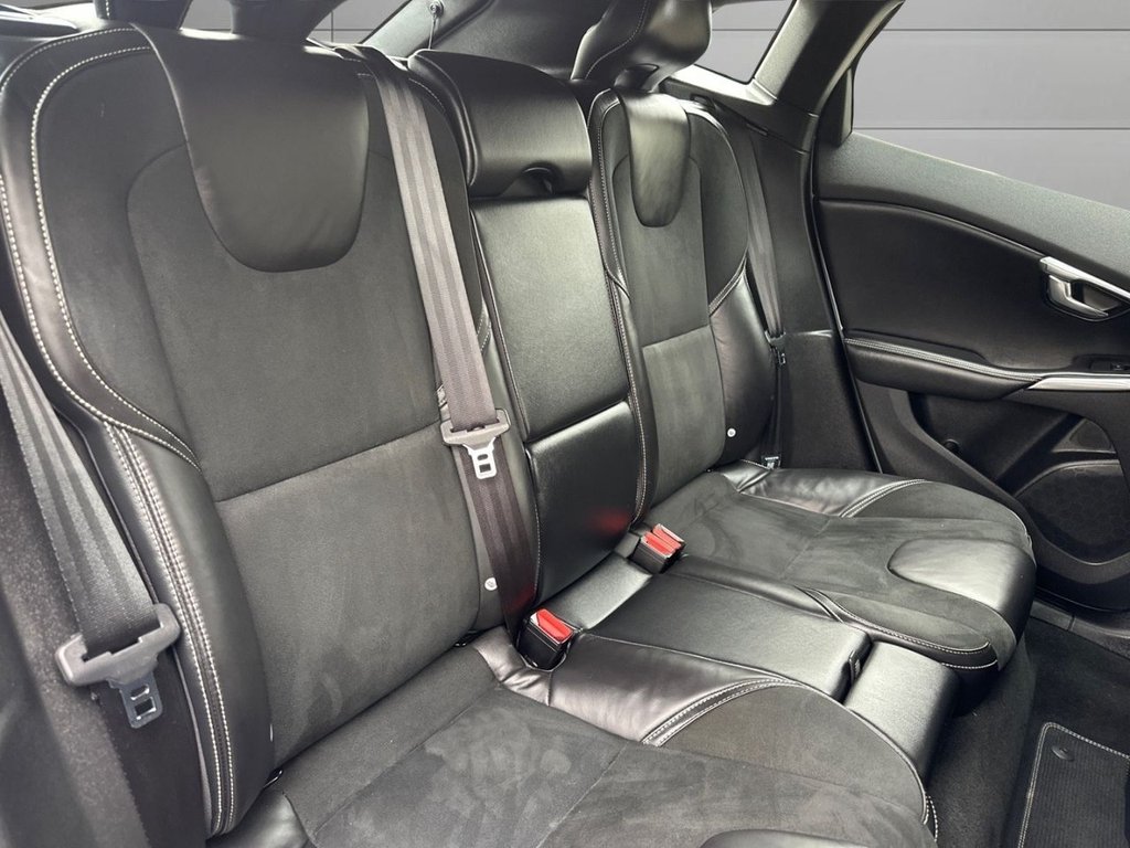 Used Volvo V40 2017 for sale - 76604546: Photo 17