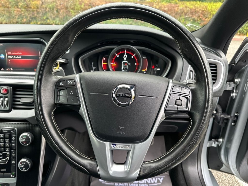 Used Volvo V40 2017 for sale - 76604546: Photo 18