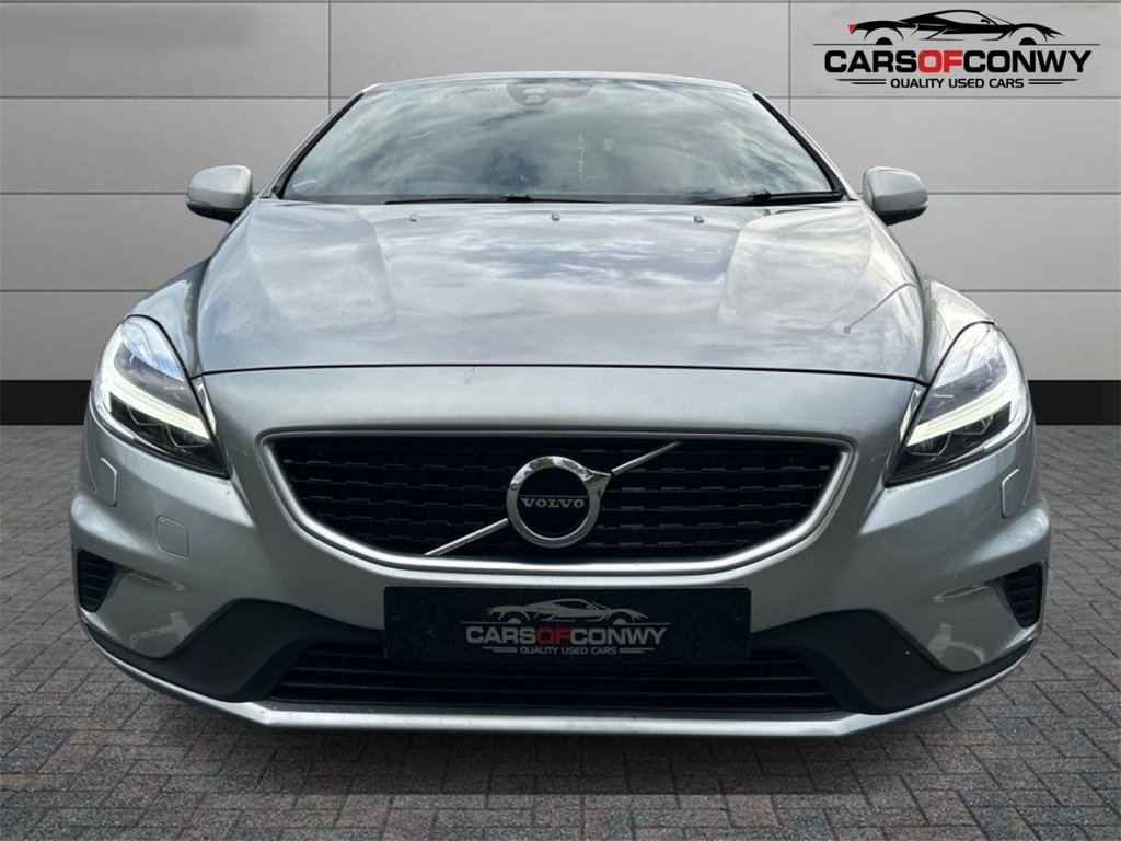 Used Volvo V40 2017 for sale - 76604546: Photo 2