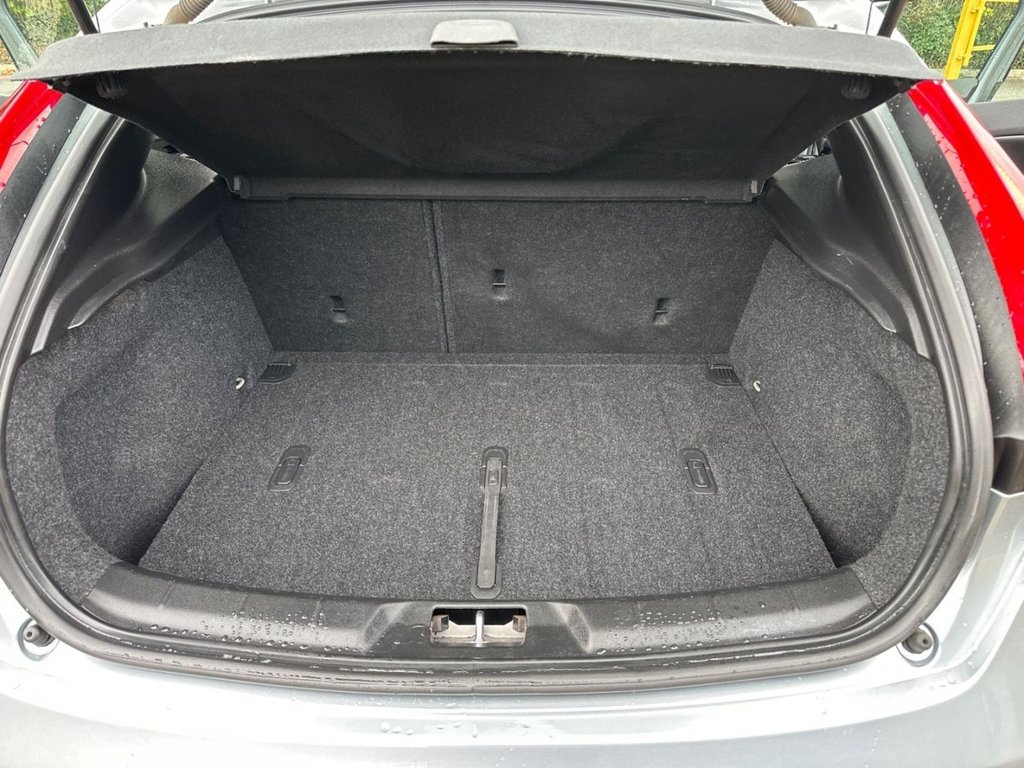 Used Volvo V40 2017 for sale - 76604546: Photo 28