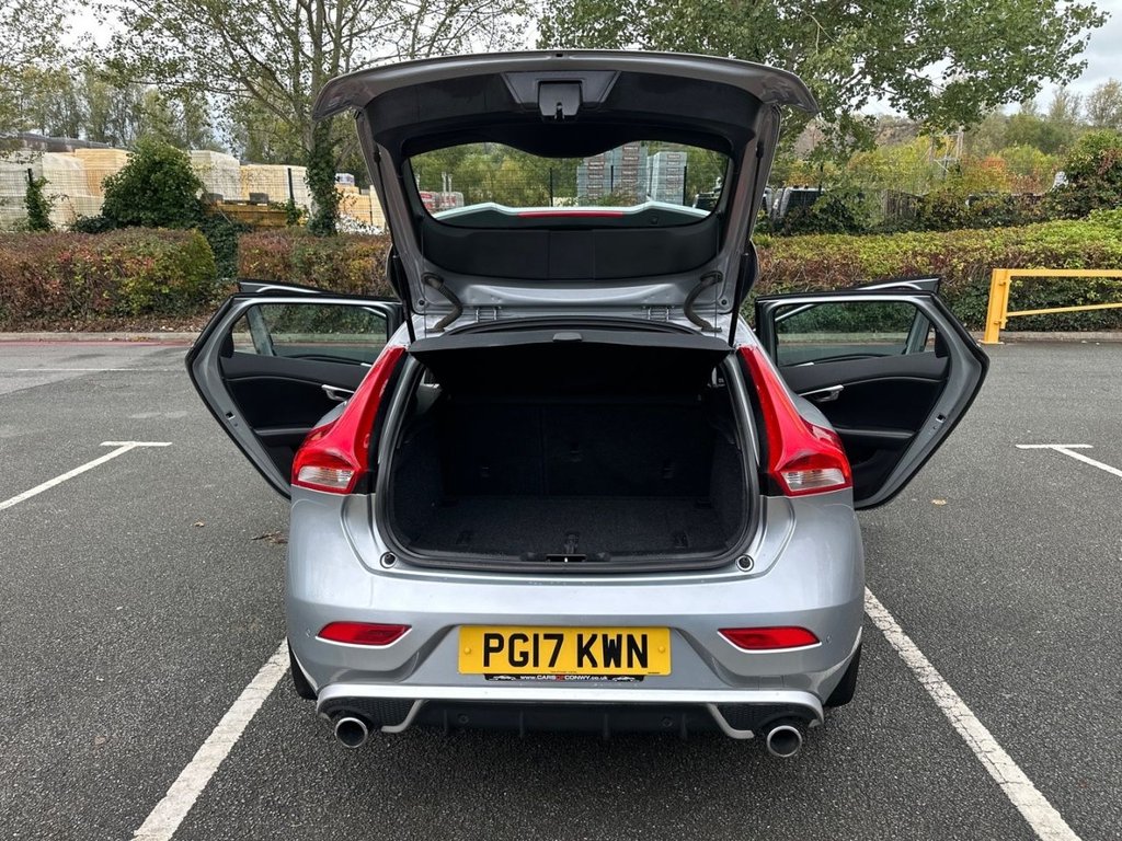 Used Volvo V40 2017 for sale - 76604546: Photo 29