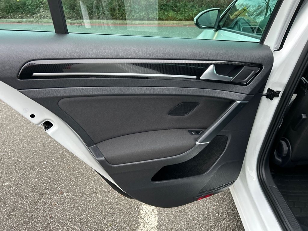 Used Volkswagen Golf 2016 for sale - 77262942: Photo 28