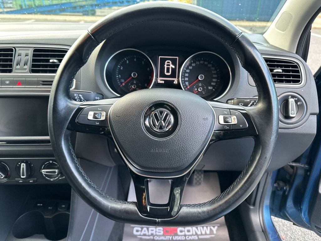 Used Volkswagen Polo 2015 for sale - 77167230: Photo 18