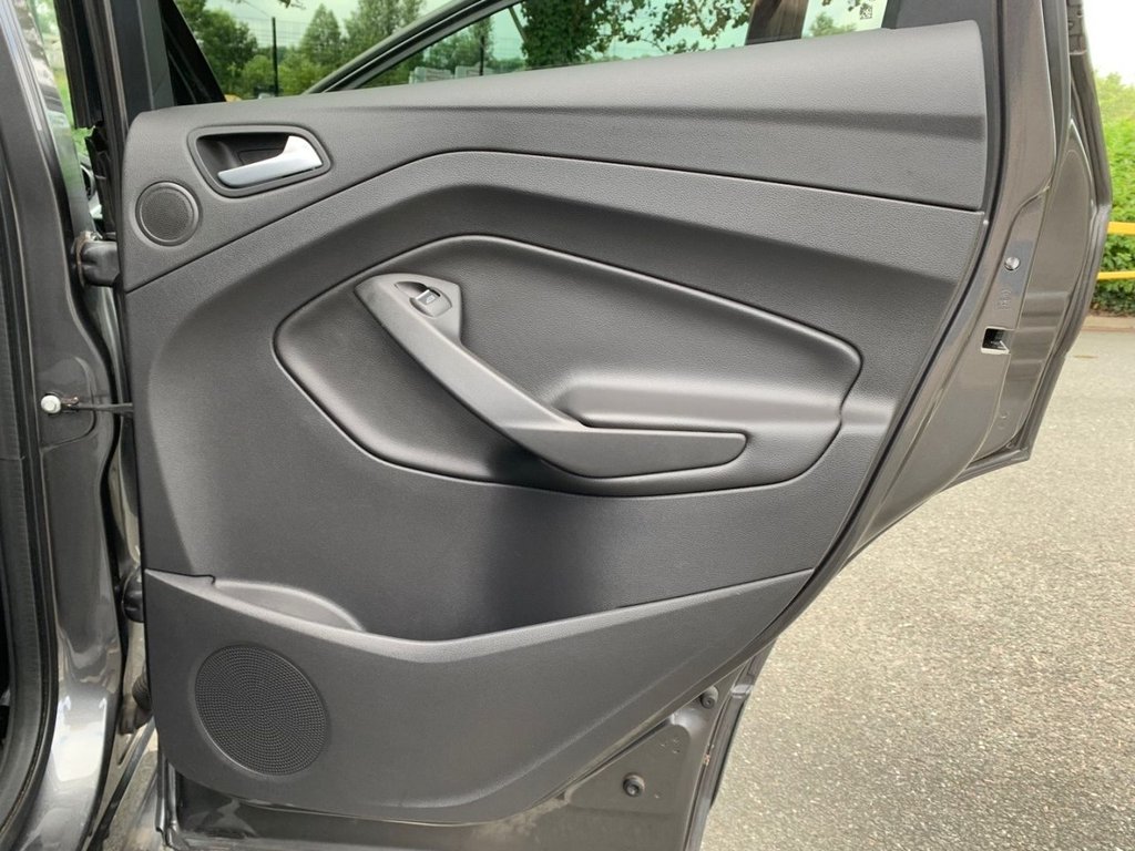 Used Ford Kuga 2015 for sale - 76509809: Photo 25