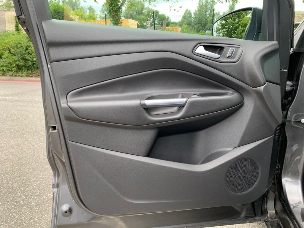 Used Ford Kuga 2015 for sale - 76509809: Photo 26