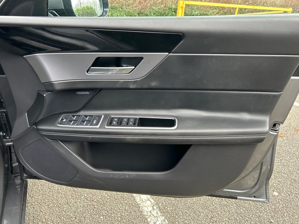 Used Jaguar XF 2018 for sale - 77795040: Photo 26