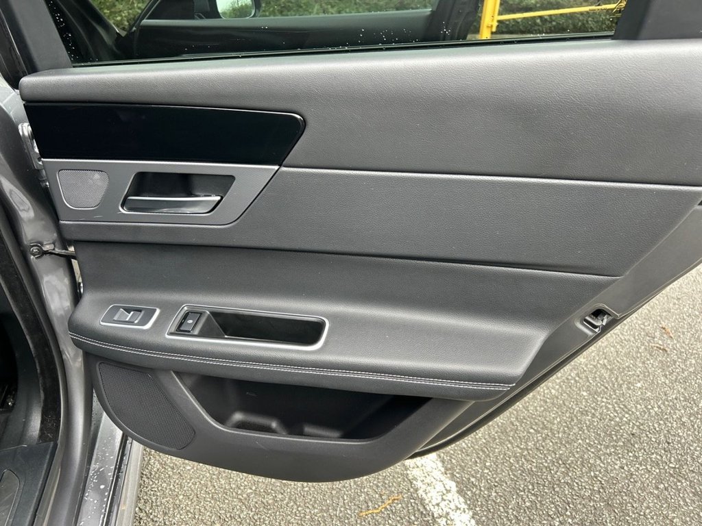 Used Jaguar XF 2018 for sale - 77795040: Photo 27