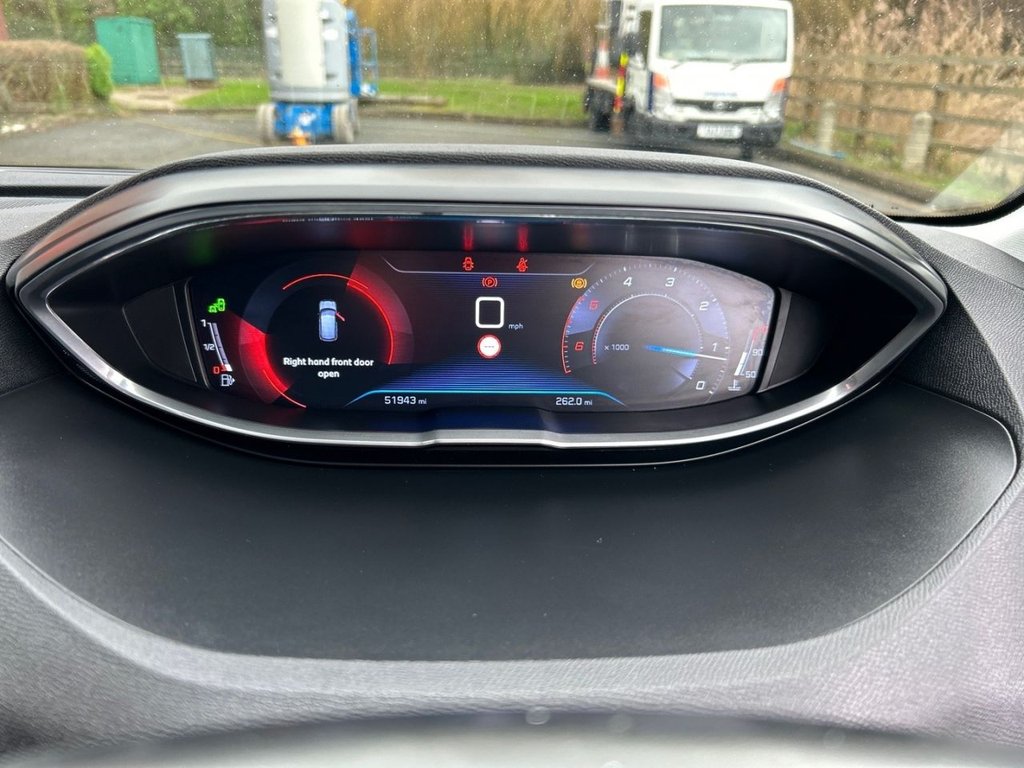 Used Peugeot 3008 2018 for sale - 77634582: Photo 19