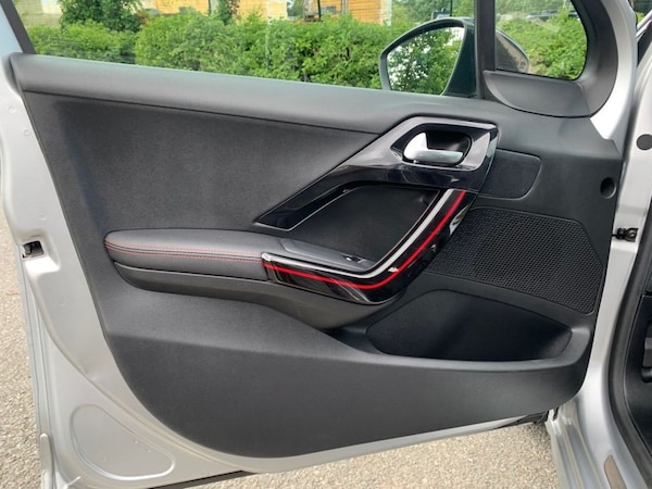 Used Peugeot 208 2016 for sale - 74522965: Photo 27