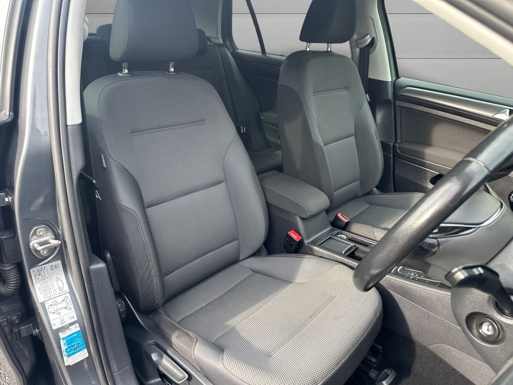 Used Volkswagen Golf 2018 for sale - 76985875: Photo 10