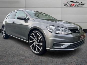 Used Volkswagen Golf 2018 for sale - 76985875: Photo