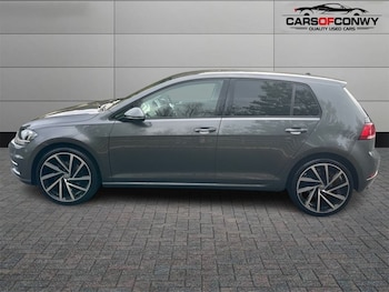 Used Volkswagen Golf 2018 for sale - 76985875: Photo