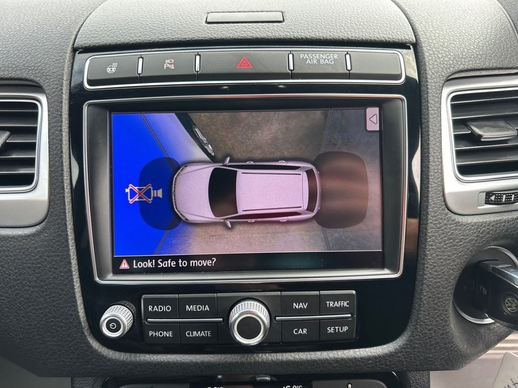 Used Volkswagen Touareg 2016 for sale - 77498416: Photo 24