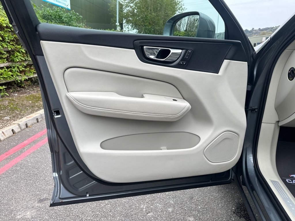 Used Volvo XC60 2018 for sale - 76313231: Photo 26