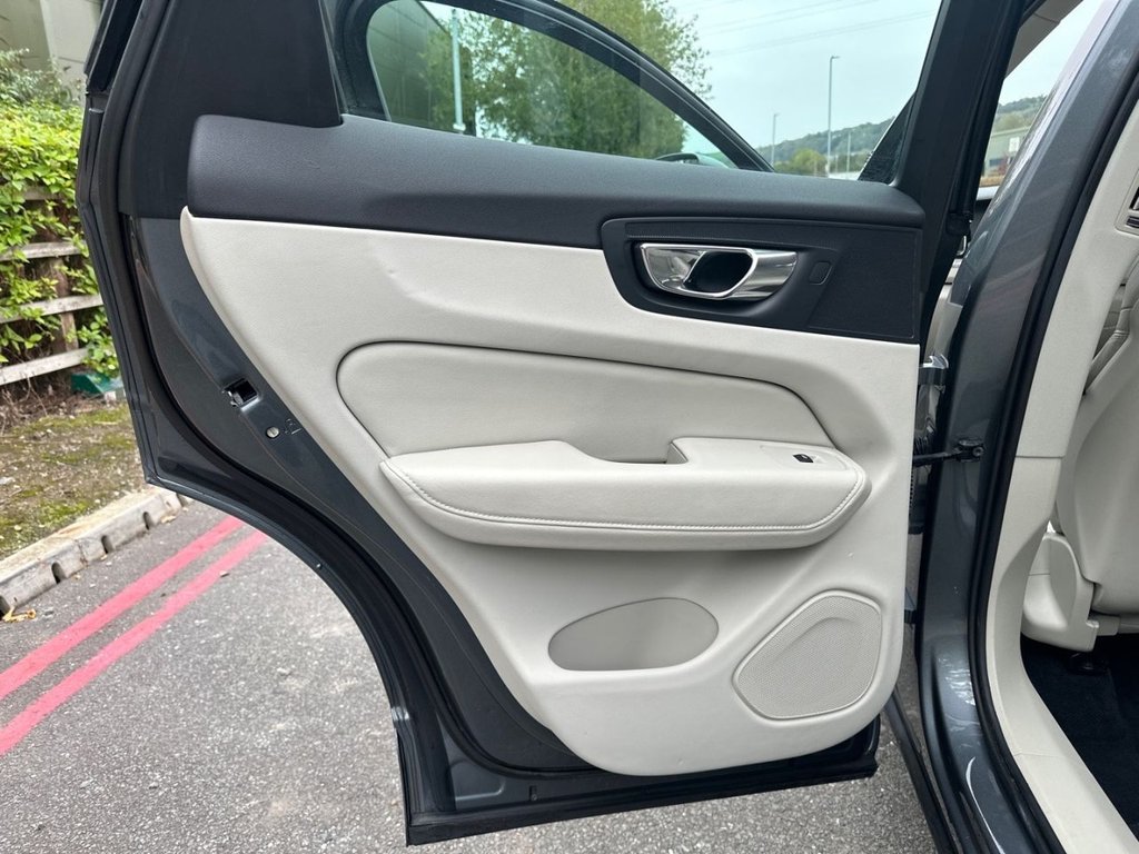 Used Volvo XC60 2018 for sale - 76313231: Photo 27