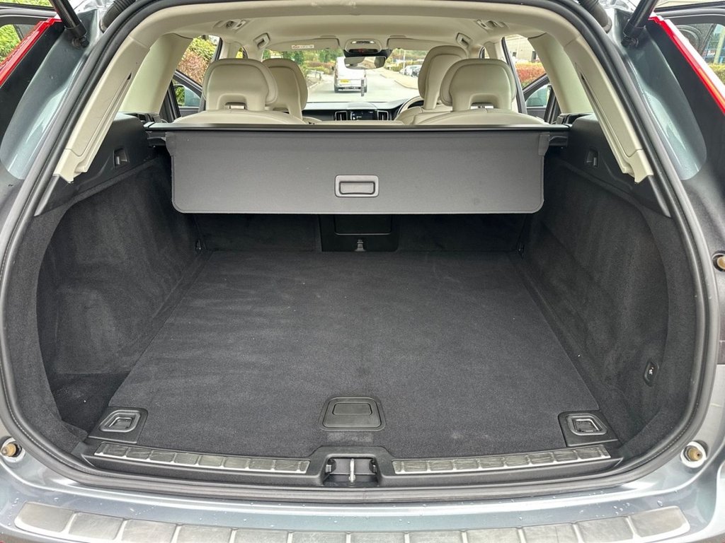 Used Volvo XC60 2018 for sale - 76313231: Photo 28