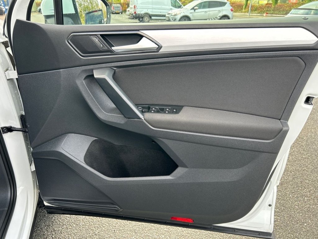 Used Volkswagen Tiguan 2018 for sale - 77088858: Photo 25